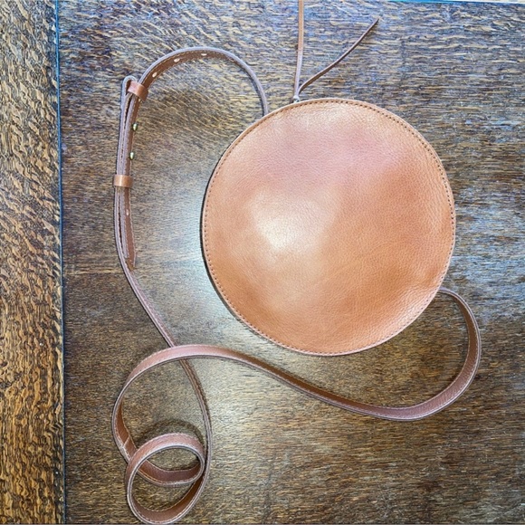 Madewell Circle Crossbody Purse - Picture 3 of 6